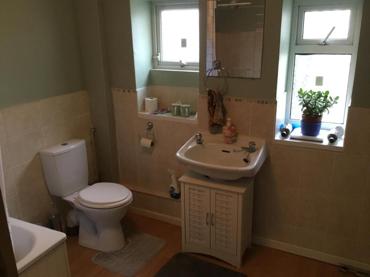 Apartment With Shared Garden And Basic Equipments Plymouth Luaran gambar